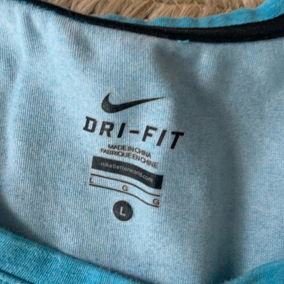 Nike crewneck type shirt - Picture 2 of 2